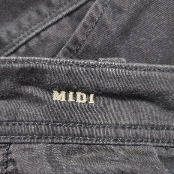 𝅺plus Size American Eagle Denim Midi Shorts - Picture 5 of 5